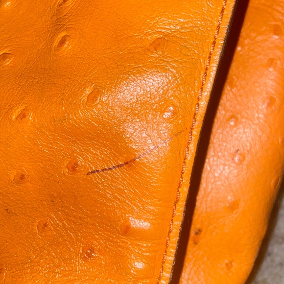 Michael Kors | Large Hamilton| Ostrich Purse - Picture 4 of 5